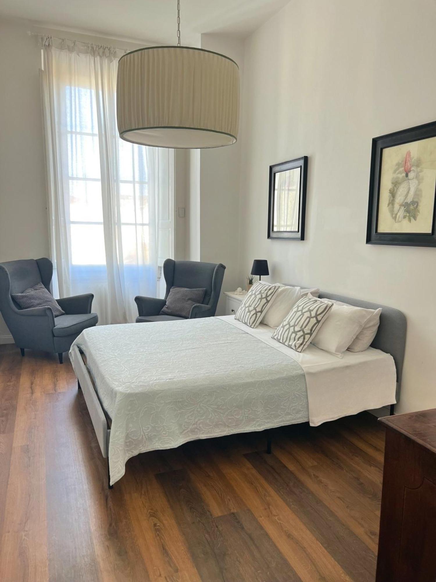 Santa Rosa Florence Apartments 3 Bedrooms - Private Parking Eksteriør billede